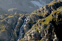 Veduta della cascata del Lago Lillet (Foto P. Terzolo)