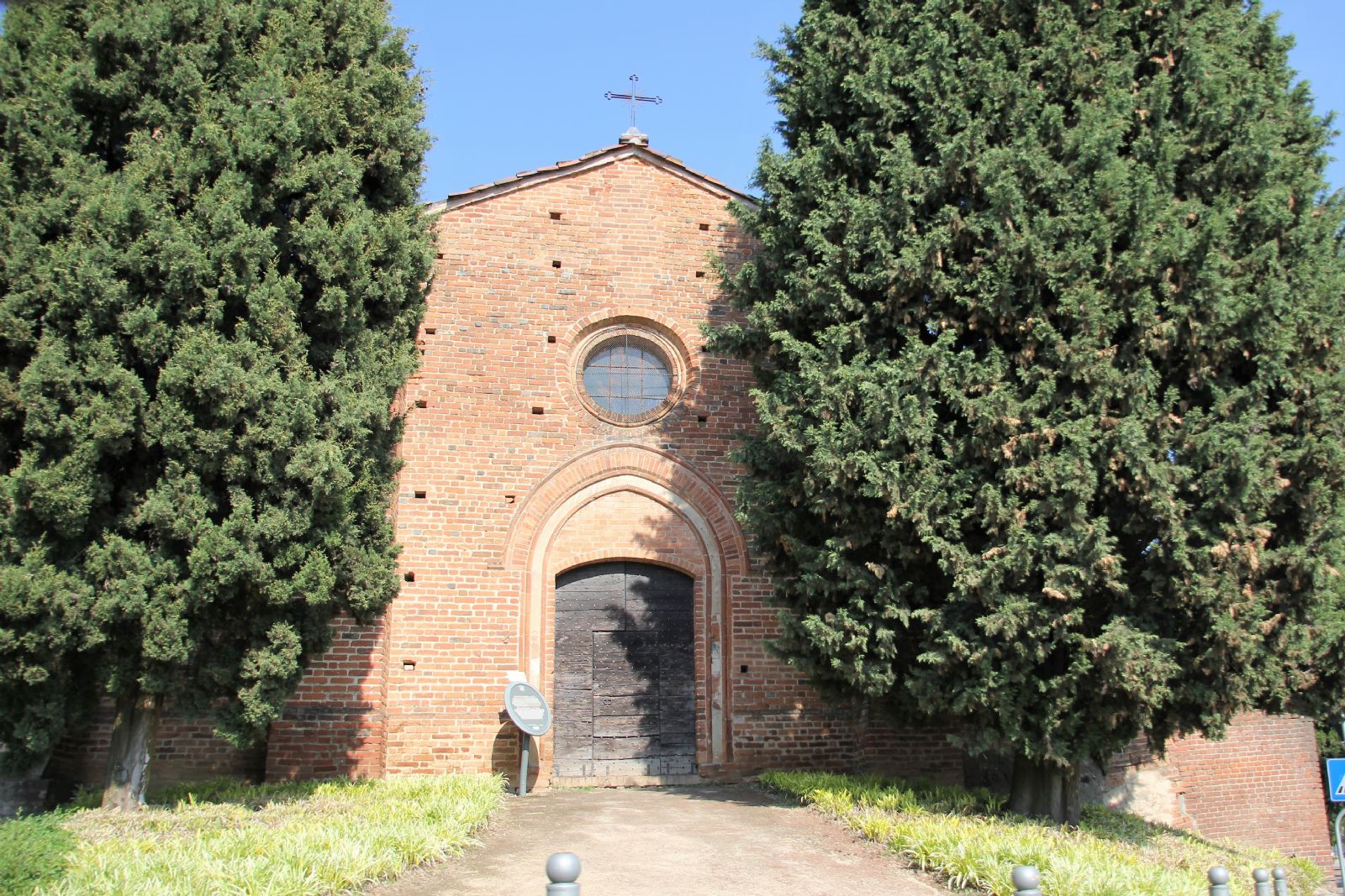 Pecetto facciata esterna