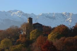 Scorcio panoramico verso la Chiesa di Santo Stefano di Sessano 