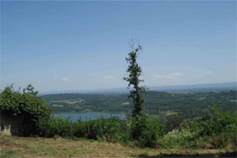 Colline intorno al Lago di Candia