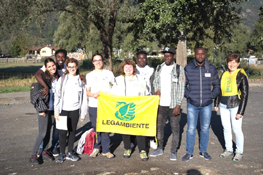 La squadra dei volontari impegnati sul Lago Grande