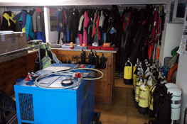 Le attrezzature del centro diving Valmessa Sub