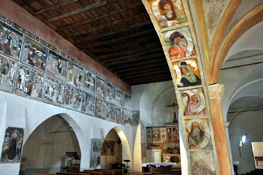 L'interno 
della chiesa. Foto: Associazione Amici di San Maurizio