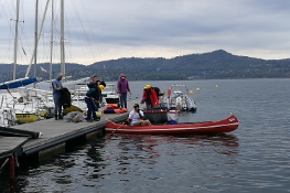 I canoisti rientrano al lido di Anzasco/2