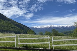 Paesaggio rurale e montano caratteristico dell'area di sperimentazione scelta (foto scattata a Novalesa)