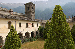 Chiostro dell'abbazia di Novalesa