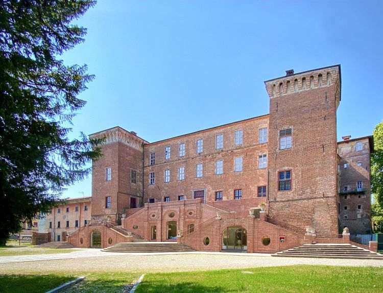 Castello Della Rovere retro