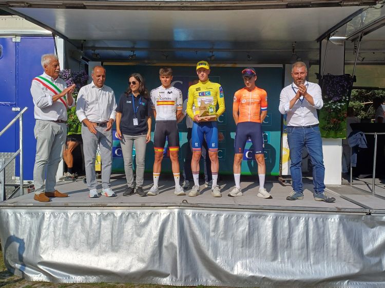 Joseph Blackmore maglia gialla Tour de lAvenir 24 08 2024 2