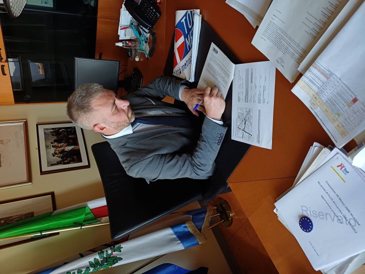 Vicesindaco Suppo firma Decreti interventi somma urgenza viabilità 14 05 2025 1