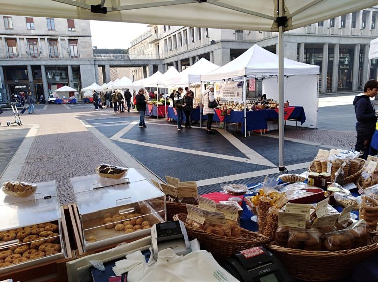mercato Paniere piazza CLN 1