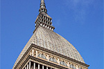 Dal basso verso l'alto... la Mole Antonelliana - foto di Stefania Carena