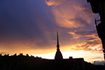 Nuvole al tramonto sulla Mole Antonelliana - foto di Maria Grazia Casassa