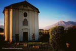 All’imbrunire...un momento di pace alla chiesetta di San Giuseppe- foto di Vittorio Vallero, residente a  Salassa