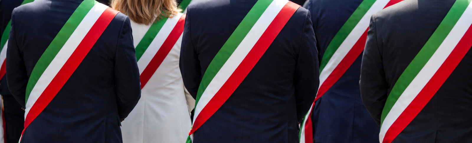 sindaci con la fascia tricolore