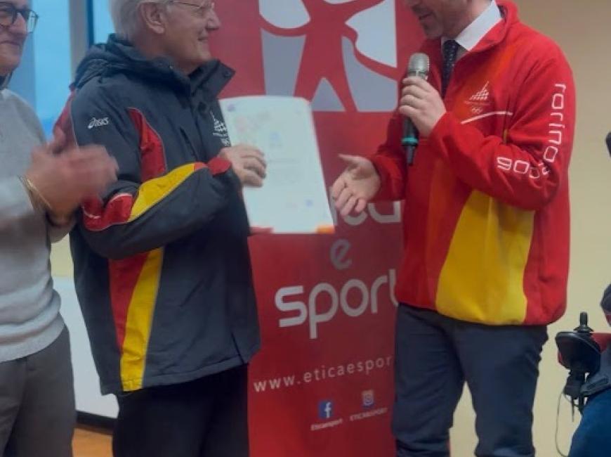 Suppo premia valentino Castellani