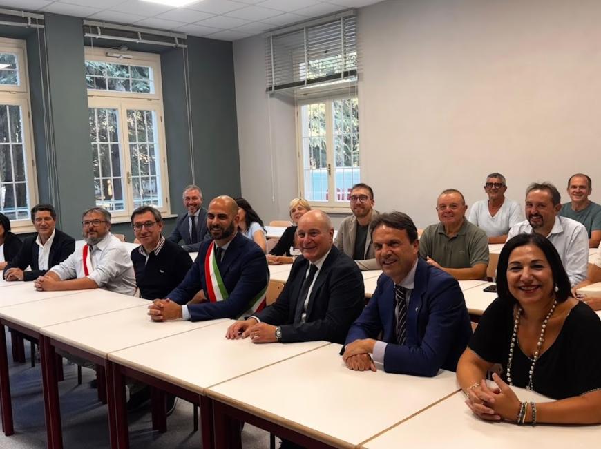 Le autorità a Villa6