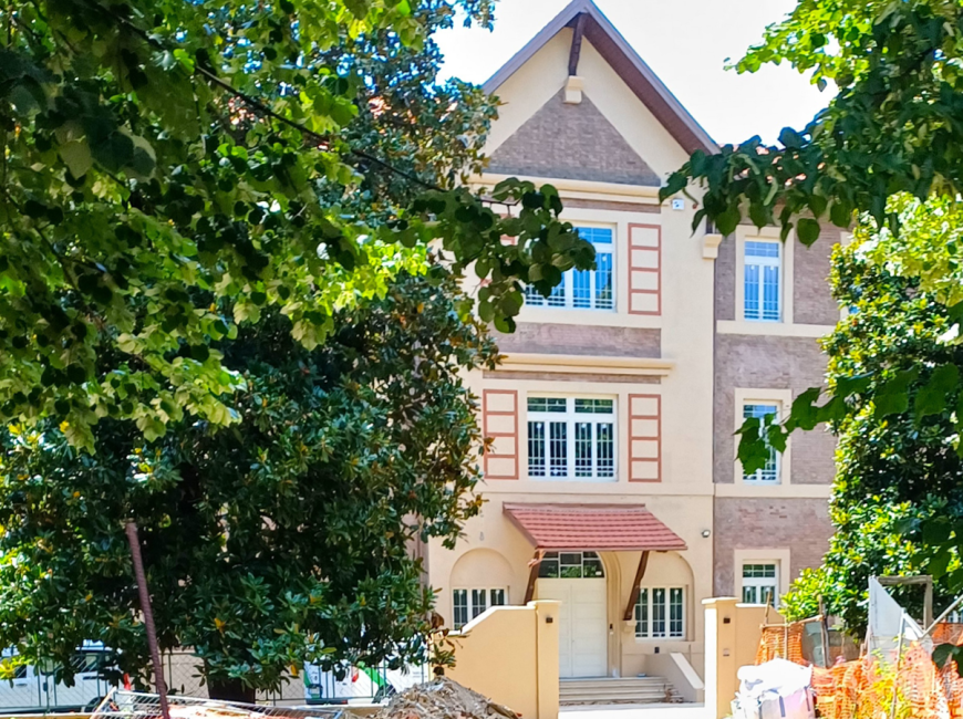 Copertina con immagine Villa 6