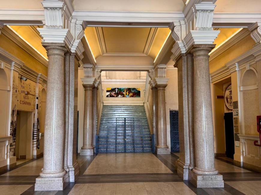 Atrio liceo darwin di Rivoli