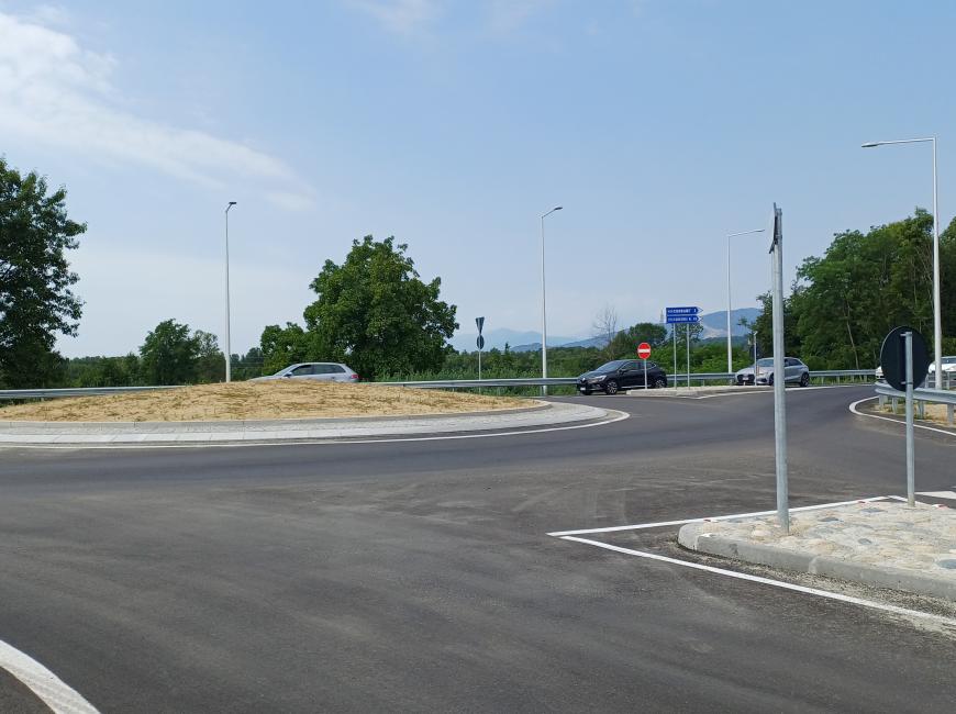 la nuova rotonda a Spineto