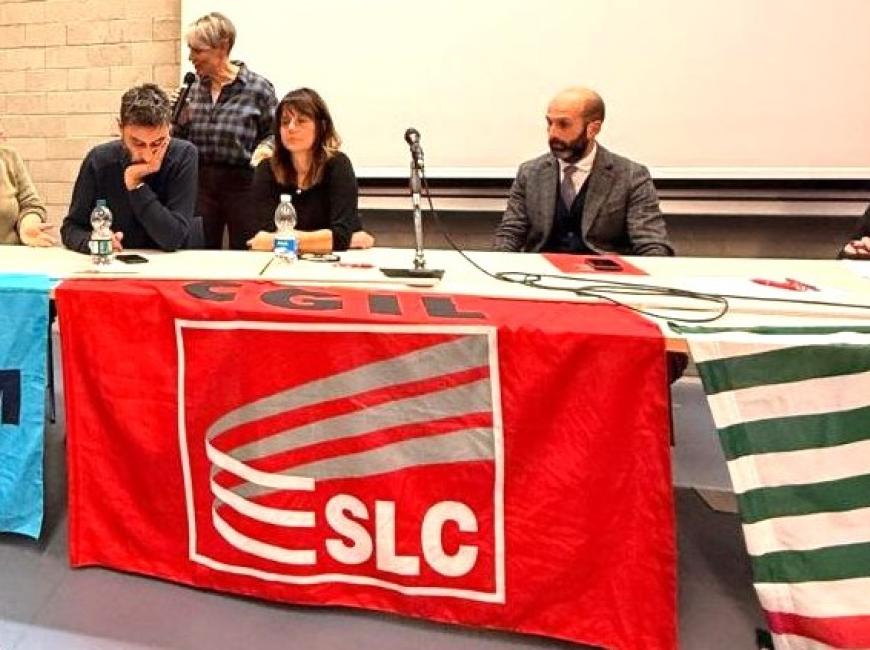 Riunione alle Officine H di Ivrea 