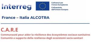 Su sfondo bianco, scritta blu Interreg Alcotra e sotto c'è l'acronimo C.A.R.E in colore rosso.