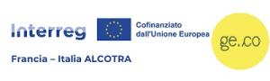 A sinistra scritta blu Interreg Alcotra e a destra cerchio giallo con la scritta ge.co in colore grigio