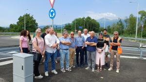 l'inaugurazione della rotonda a Spineto