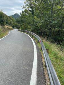 Nuove barriere sulla SP 30 in direzione del Santuario di Sant’Ignazio – settembre 2025.