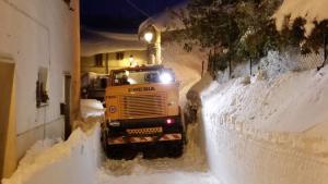 Lo sgombraneve della Città metropolitana di Torino ad Arquata del Tronto