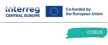 Logo Coeus: su sfondo bianco, scritta Interreg Central Europe e scritta bianca COEUS su sfondo verde 