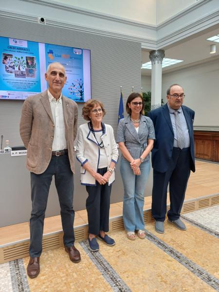 Foto di gruppo conferenza stampa