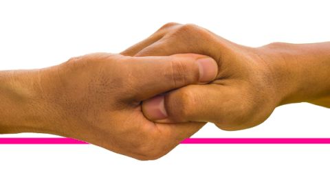 Mani che si stringono in segno di aiuto