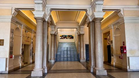 Atrio liceo darwin di Rivoli